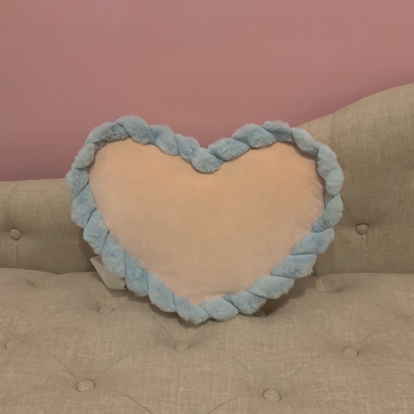 Shabby chic Heart Shaped Cake Decorative Accent Pillow - Picture 2 of 3